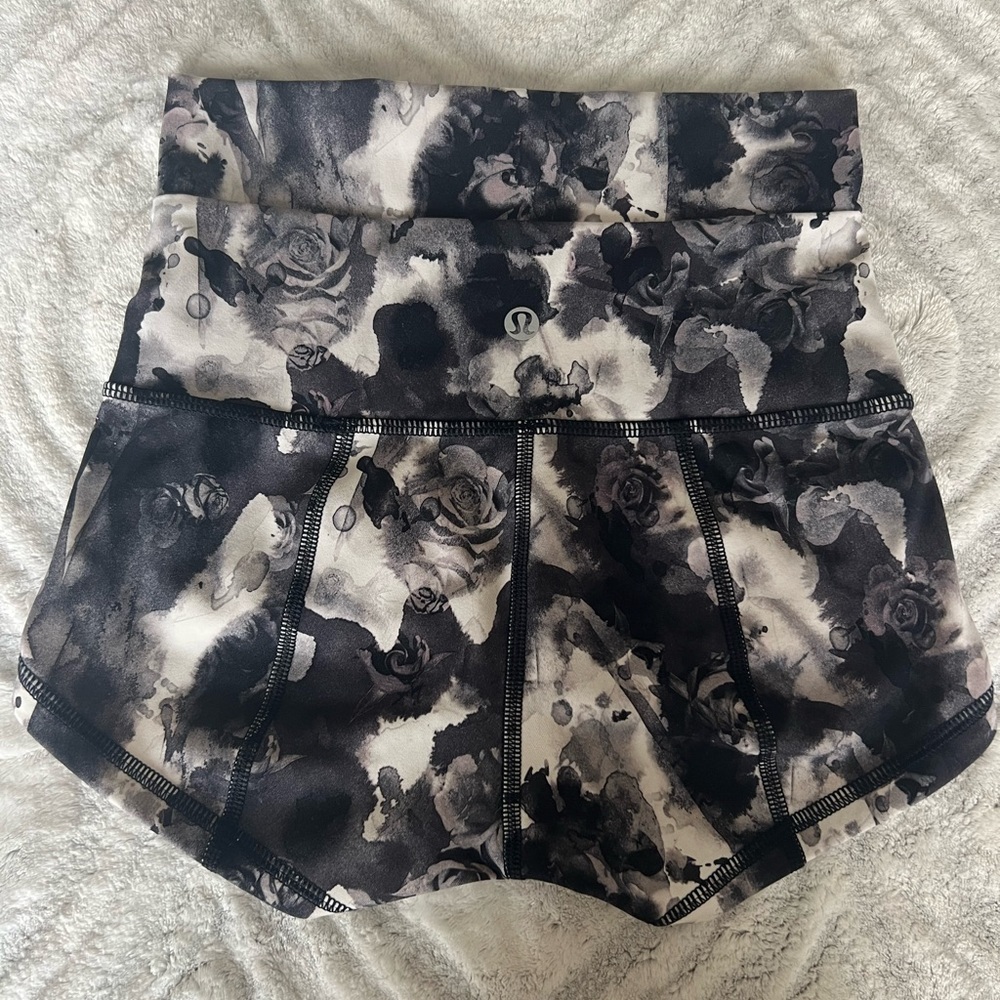 Lululemon Wunder Short 2”